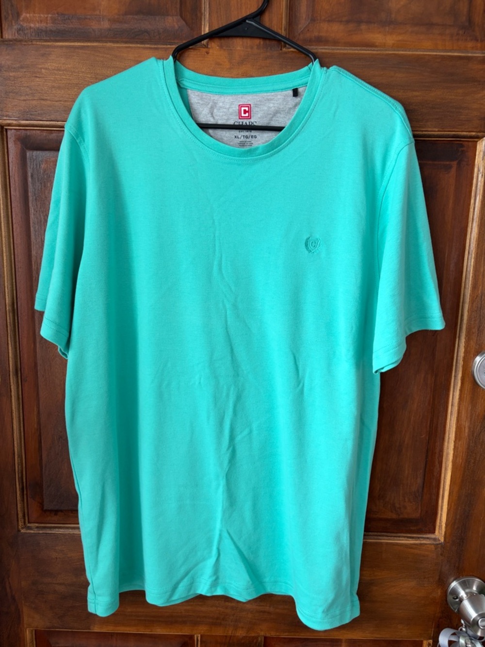Chaps Men’s Short Sleeve Crew Tee in Aqua